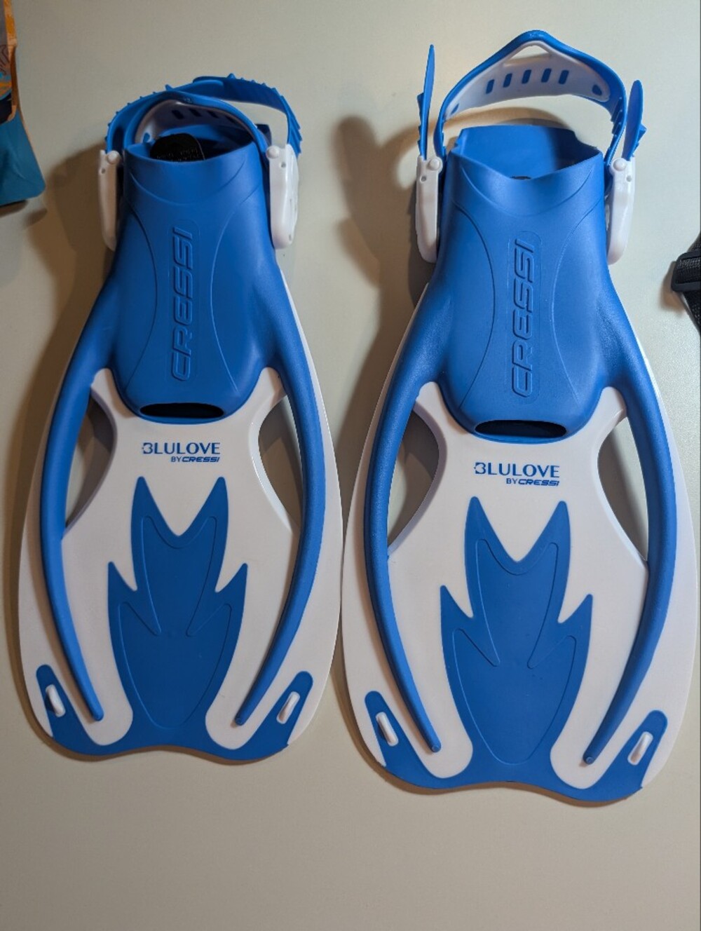 Blue By Cressi Kids L/XL Open Heel Snorkel Fins - Blue/White NWT